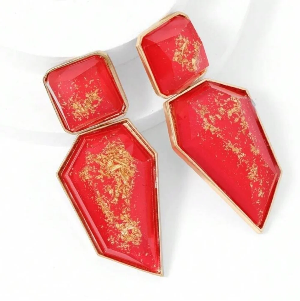 🧚Host Pick - NWT Oversized Red Gold Flake Geometric Gold Drop Earrings